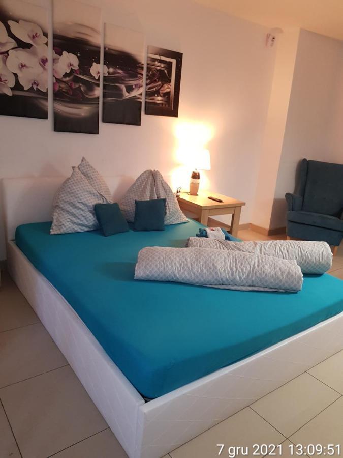 Apartamenty Rest Studio Self Check-In 24H بيتوم المظهر الخارجي الصورة