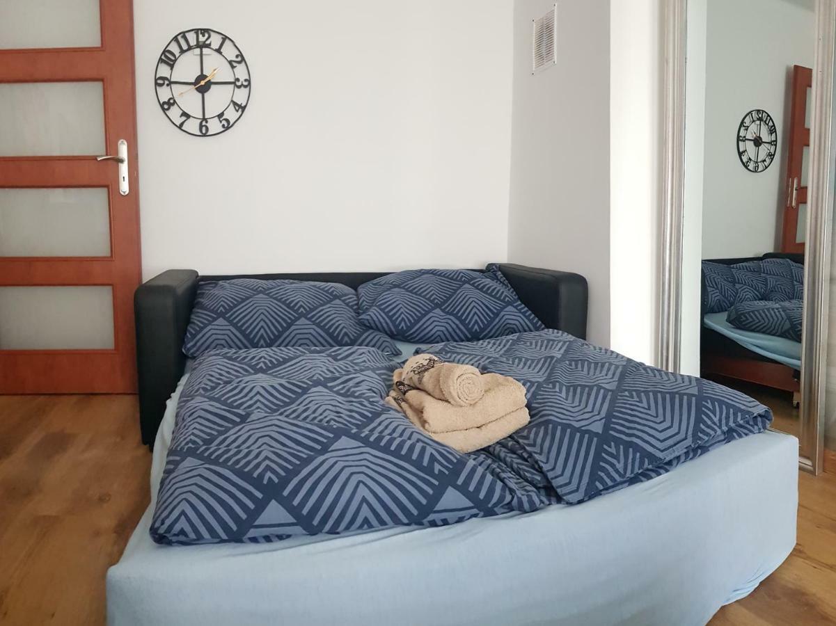 Apartamenty Rest Studio Self Check-In 24H بيتوم المظهر الخارجي الصورة