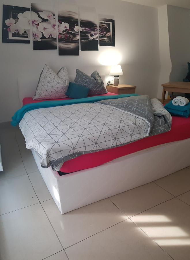 Apartamenty Rest Studio Self Check-In 24H بيتوم المظهر الخارجي الصورة